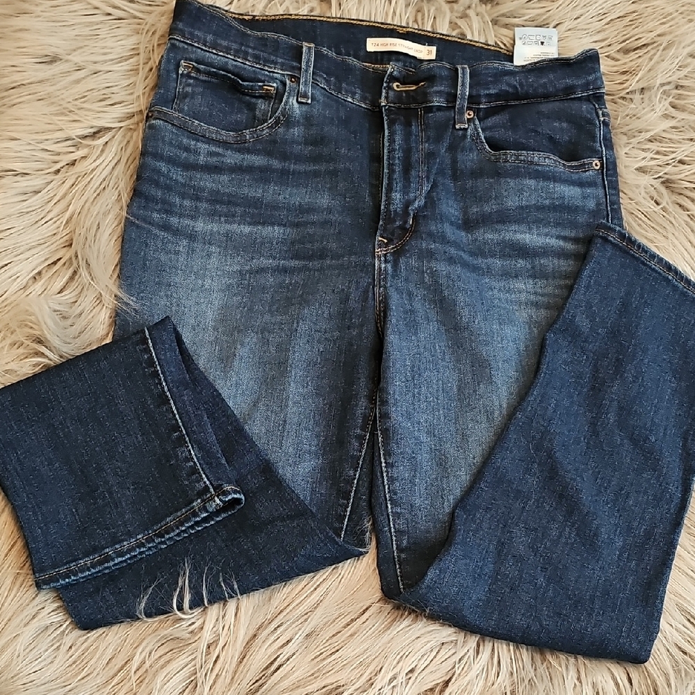 Levi's High Rise Blue Jeans with Dimensional Wash